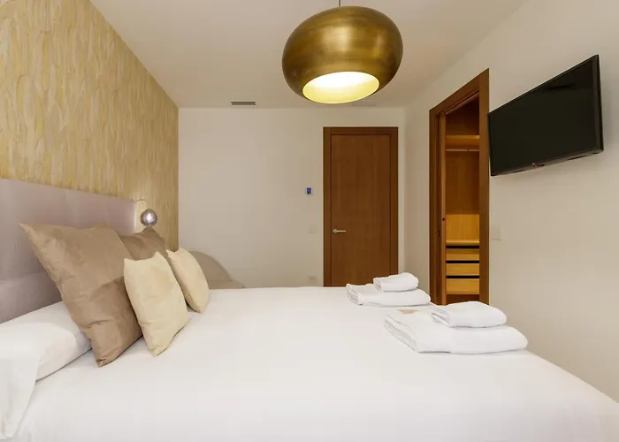 Plaza Del Siglo Suites & Boutique Apartments By Caleta Homes