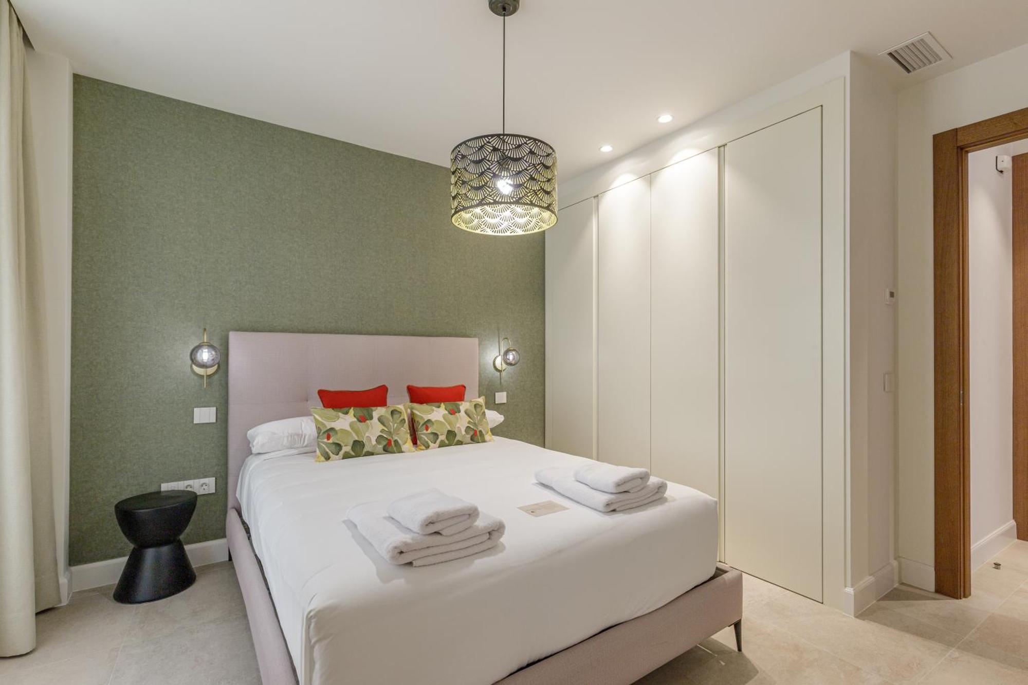 Plaza Del Siglo & Boutique By Caleta Homes Malaga