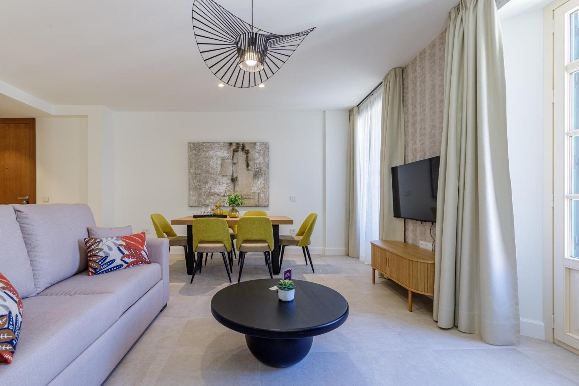 Plaza Del Siglo & Boutique By Caleta Homes * Malaga