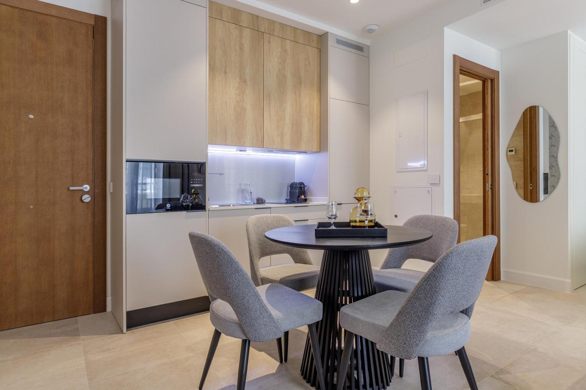 Plaza Del Siglo & Boutique By Caleta Homes * Malaga
