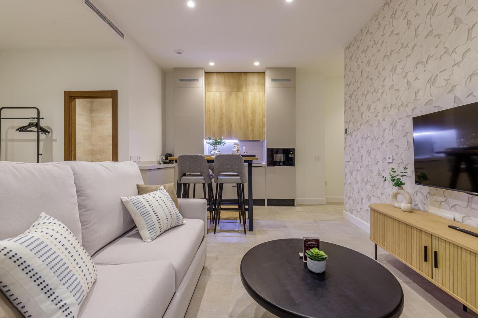 Plaza Del Siglo & Boutique By Caleta Homes * Malaga