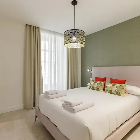 Plaza Del Siglo Suites & Boutique Apartments By Caleta Homes Malaga Exterior photo