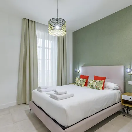 Plaza Del Siglo Suites & Boutique Apartments By Caleta Homes Malaga Exterior photo