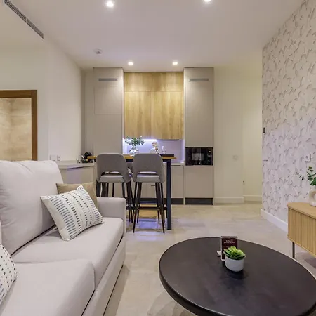 Plaza Del Siglo Suites & Boutique Apartments By Caleta Homes Malaga Exterior photo